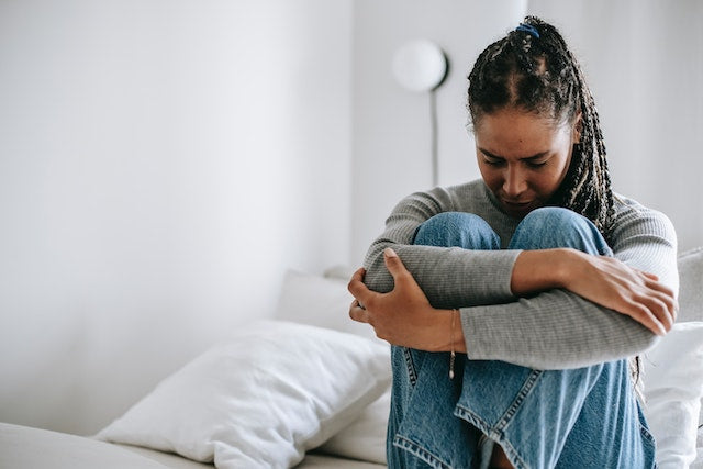 Waking Up With Anxiety: 6 Potential Causes